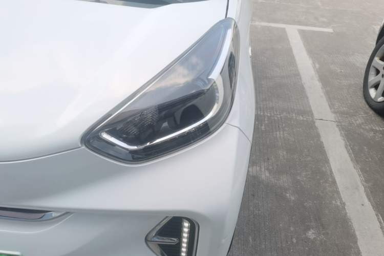 Used Chery QQ Little Ant 2022 Sweet Pink Edition Half-Sugar Version Lithium Iron Phosphate 30 kW 301 km Left Front Headlight