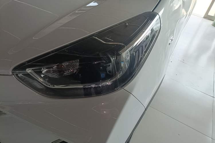 Used Chery QQ Little Ant 2022 Sweet Pink Edition Half-Sugar Version 3-Cell Lithium 30kW 301km Left Front Headlight