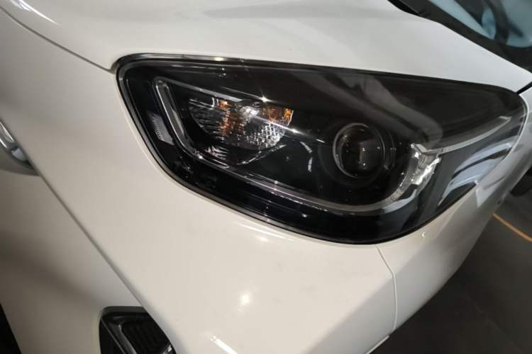 Used Chery QQ Little Ant 2022 Sweet Pink Edition Half-Sugar Version Lithium Iron Phosphate 30 kW 301 km Left Front Headlight