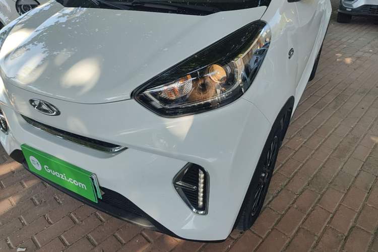 Used Chery QQ Little Ant 2022 Restyled Version Sweet Pink Edition Half-Sugar Version 30.6 kWh 30 kW 301 km Left Front Headlight