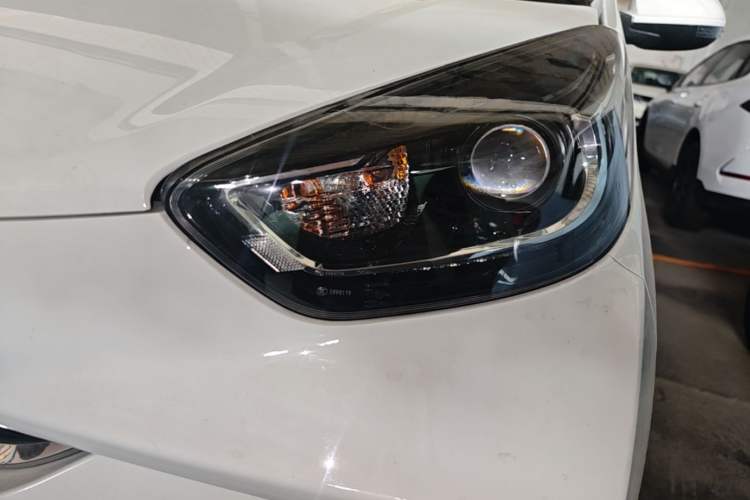Used Chery QQ Little Ant 2022 Sweet Pink Edition Half-Sugar Version Lithium Iron Phosphate 30 kW 301 km Left Front Headlight