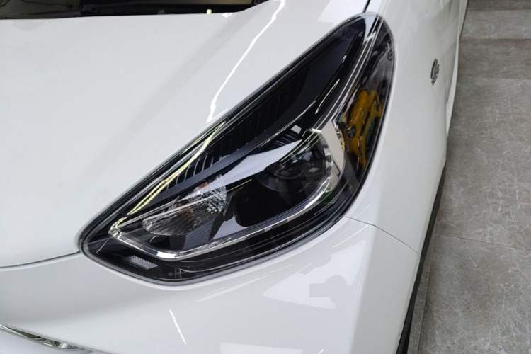 Used Chery QQ Little Ant 2022 Updated Version Sweet Pink Edition Full Sugar Version Lithium Iron Phosphate 30.7 kWh 30 kW 301 km Left Front Headlight