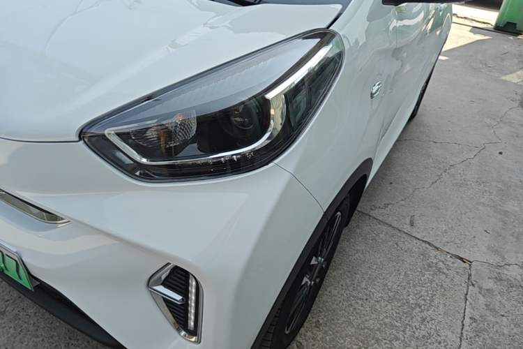 Used Chery QQ Little Ant 2022 Sweet Pink Edition Half-Sugar Version 3-Cell Lithium 30kW 301km Left Front Headlight