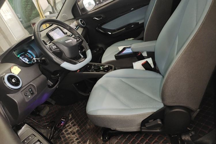 Used Chery QQ Little Ant 2022 Sweet Pink Edition Half-Sugar Version Lithium Iron Phosphate 30 kW 301 km Left Front Seat