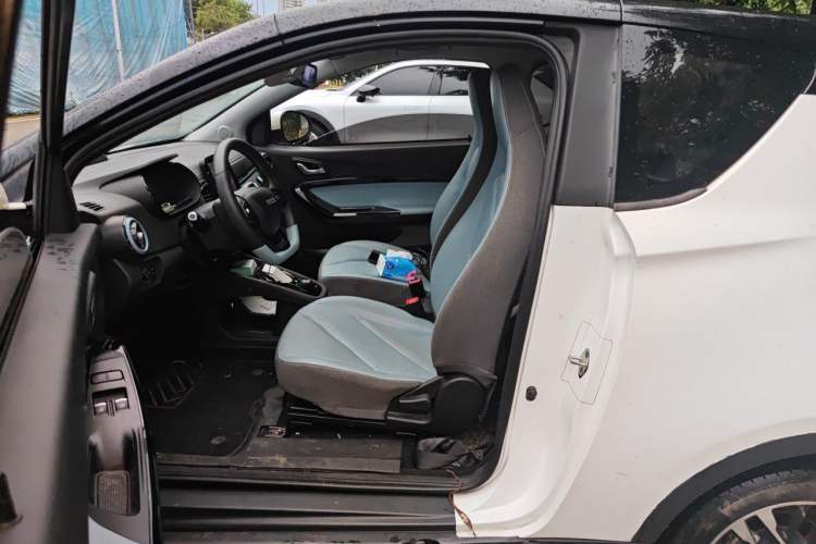 Used Chery QQ Little Ant 2022 Sweet Pink Edition Half-Sugar Version Lithium Iron Phosphate 30 kW 301 km Left Front Seat