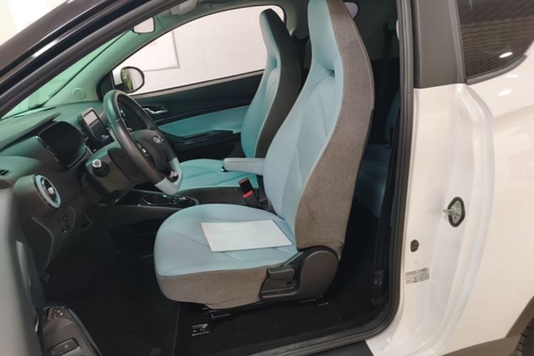 Used Chery QQ Little Ant 2022 Restyled Version Sweet Pink Edition Half-Sugar Version 28.8 kWh 30 kW 301 km Left Front Seat