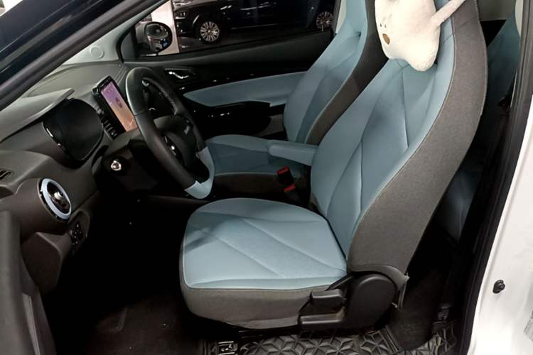 Used Chery QQ Little Ant 2022 Sweet Pink Edition Half-Sugar Version 3-Cell Lithium 30kW 301km Left Front Seat