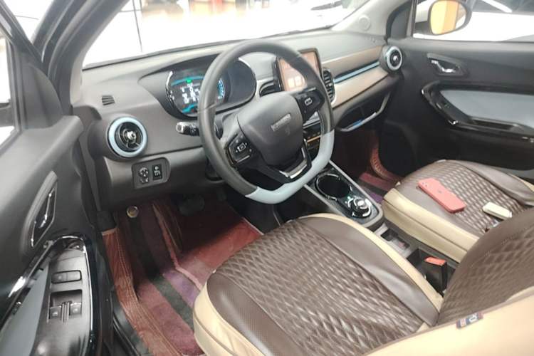 Used Chery QQ Little Ant 2022 Revised Version Sweet Pink Edition Half-Sugar Version Lithium Iron Phosphate 30.7 kWh 30 kW 301 km Left Front Seat