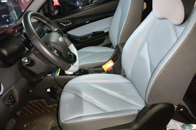 Used Chery QQ Little Ant 2022 Updated Version Sweet Pink Edition Full Sugar Version Lithium Iron Phosphate 30.7 kWh 30 kW 301 km Left Front Seat