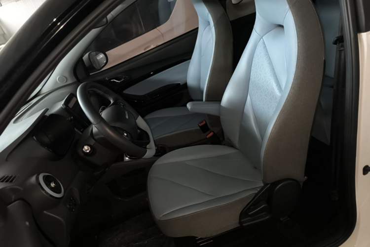 Used Chery QQ Little Ant 2022 Sweet Pink Edition Half-Sugar Version Lithium Iron Phosphate 30 kW 301 km Left Front Seat