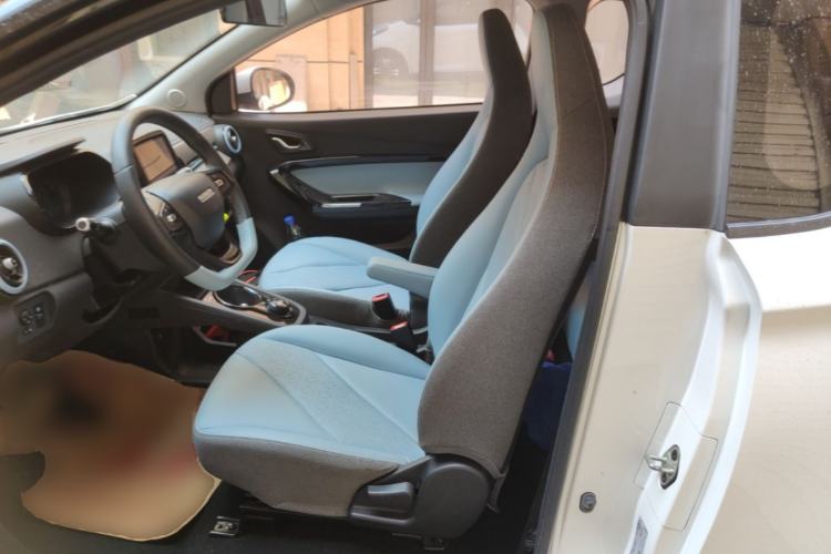 Used Chery QQ Little Ant 2022 Sweet Pink Edition Half-Sugar Version Lithium Iron Phosphate 30 kW 301 km Left Front Seat