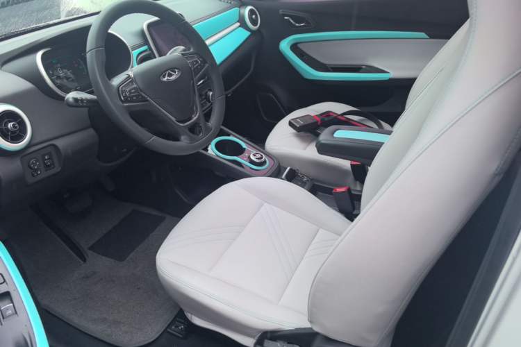 Used Chery QQ Little Ant 2022 Sweet Pink Edition Full-Sugar Version Lithium Iron Phosphate 30 kW 301 km Left Front Seat