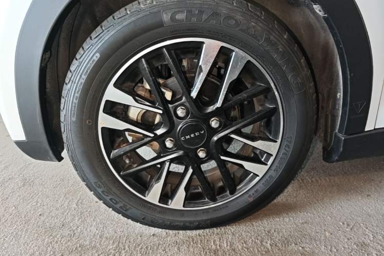 Used Chery QQ Little Ant 2022 Sweet Pink Edition Half-Sugar Version 3-Cell Lithium 30kW 301km Left Front Wheel Hub