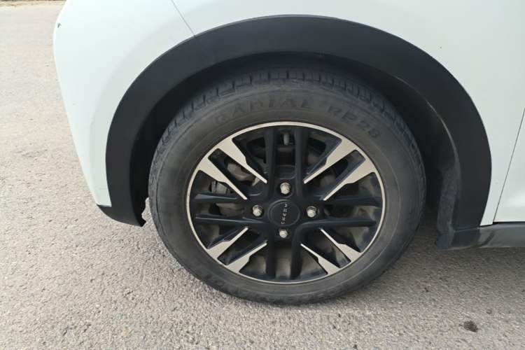 Used Chery QQ Little Ant 2022 Sweet Pink Edition Half-Sugar Version Lithium Iron Phosphate 30 kW 301 km Left Front Wheel Hub