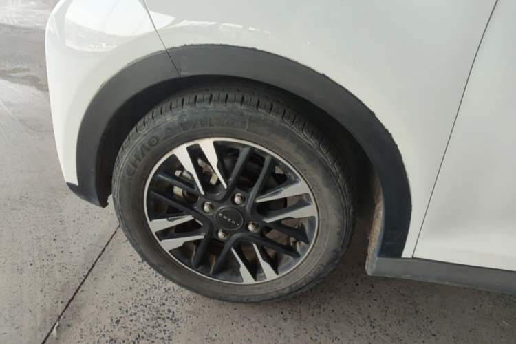 Used Chery QQ Little Ant 2022 Sweet Pink Edition Full-Sugar Version Lithium Iron Phosphate 30 kW 301 km Left Front Wheel Hub