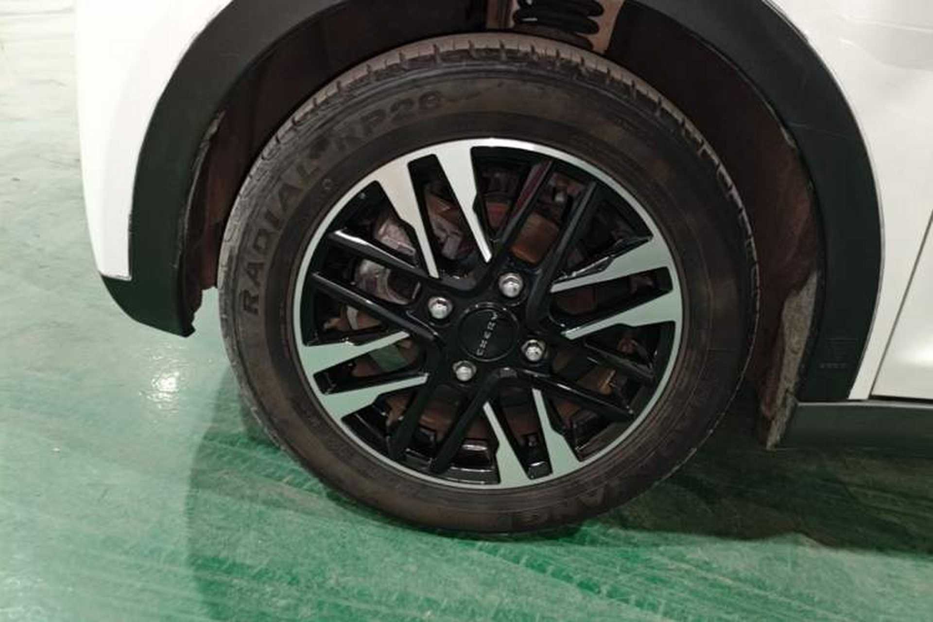 Used Chery QQ Little Ant 2022 Revised Version Sweet Pink Edition Half-Sugar Version Lithium Iron Phosphate 30.7 kWh 30 kW 301 km Left Front Wheel Hub