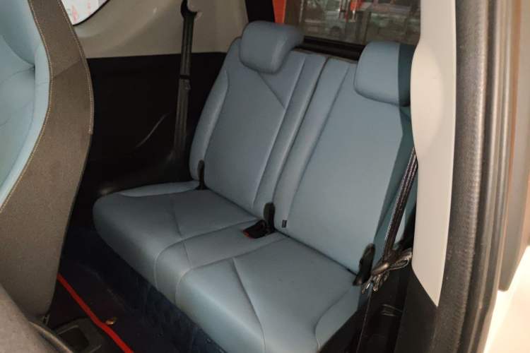Used Chery QQ Little Ant 2022 Sweet Pink Edition Low-Sugar Version Lithium Iron Phosphate 30 kW 301 km Left Rear Seat