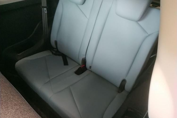 Used Chery QQ Little Ant 2022 Sweet Pink Edition Full-Sugar Version 3-Cell Lithium 30kW 301km Left Rear Seat