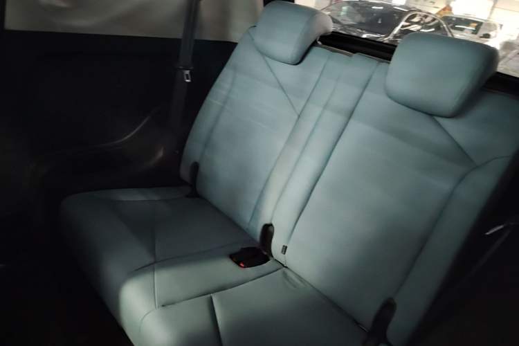 Used Chery QQ Little Ant 2022 Sweet Pink Edition Half-Sugar Version Lithium Iron Phosphate 29.2 kWh 30 kW 301 km Left Rear Seat