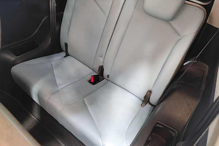Used Chery QQ Little Ant 2022 Sweet Pink Edition Half-Sugar Version Lithium Iron Phosphate 30 kW 301 km Left Rear Seat