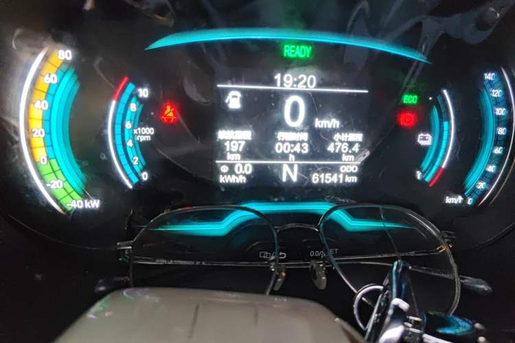 Used Chery QQ Little Ant 2022 Sweet Pink Edition Half-Sugar Version Lithium Iron Phosphate 30 kW 301 km Odometer Close Up
