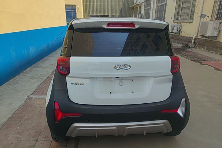Used Chery QQ Little Ant 2022 Revised Version Sweet Pink Edition Half-Sugar Version Lithium Iron Phosphate 30.7 kWh 30 kW 301 km Rear
