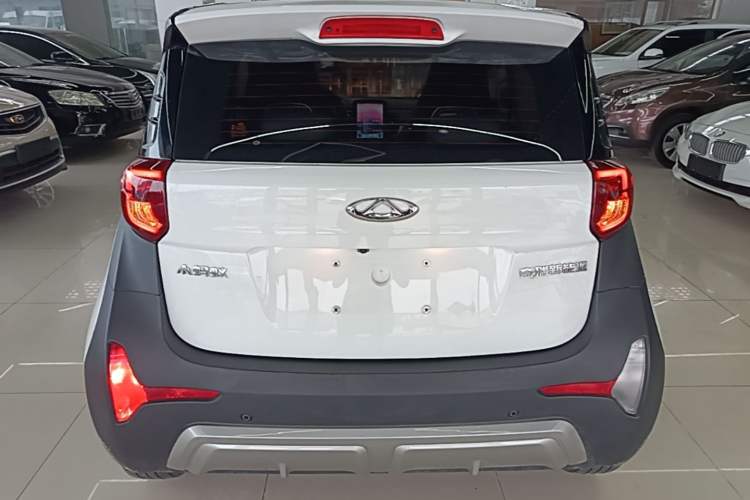 Used Chery QQ Little Ant 2022 Sweet Pink Edition Low-Sugar Version Lithium Iron Phosphate 30 kW 301 km Rear