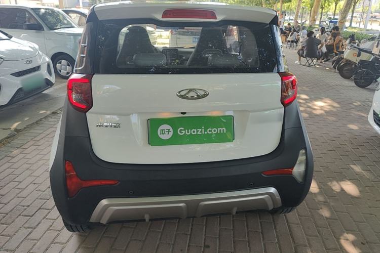 Used Chery QQ Little Ant 2022 Restyled Version Sweet Pink Edition Half-Sugar Version 30.6 kWh 30 kW 301 km Rear