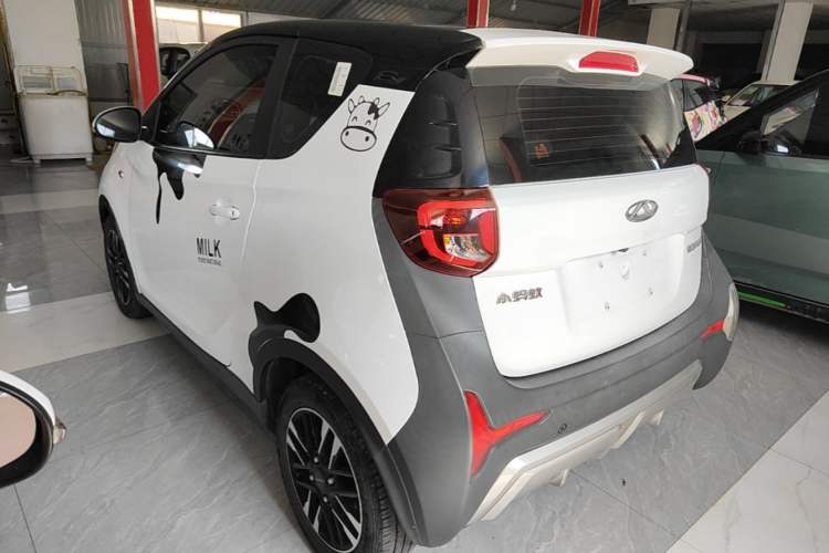 Used Chery QQ Little Ant 2022 Revised Version Sweet Pink Edition Half-Sugar Version Lithium Iron Phosphate 30.7 kWh 30 kW 301 km Rear Left 45 Deg