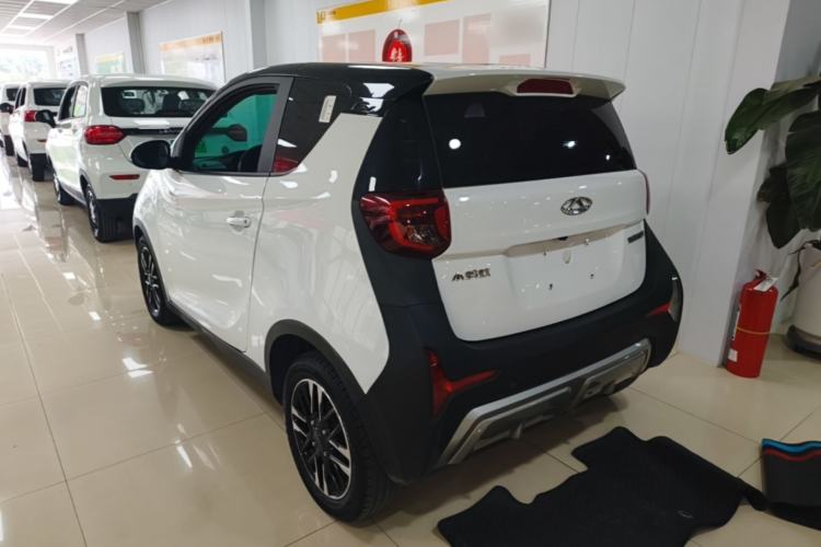 Used Chery QQ Little Ant 2022 Restyled Version Sweet Pink Edition Half-Sugar Version 28.8 kWh 30 kW 301 km Rear Left 45 Deg