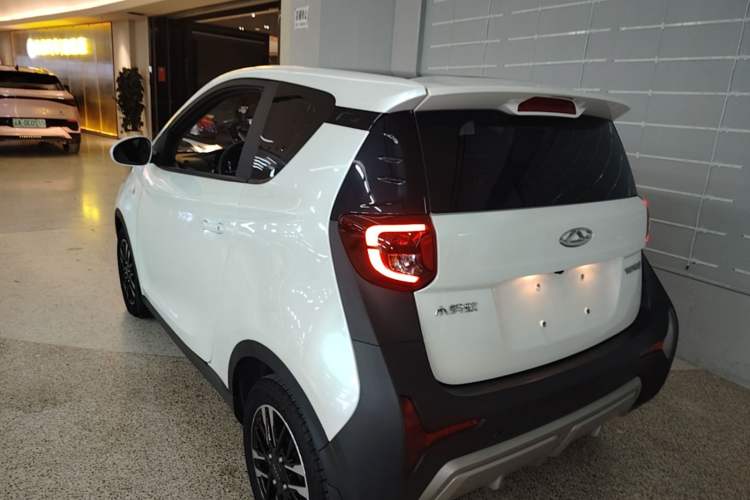 Used Chery QQ Little Ant 2022 Sweet Pink Edition Half-Sugar Version Lithium Iron Phosphate 30 kW 301 km Rear Left 45 Deg