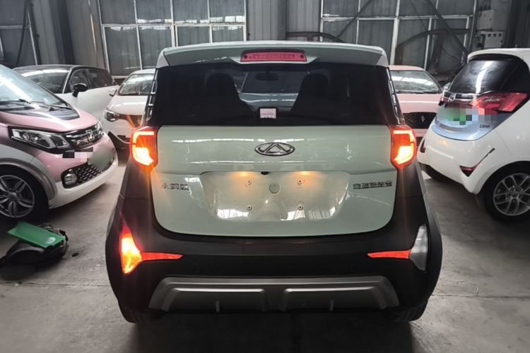 Used Chery QQ Little Ant 2022 Revised Version Sweet Pink Edition Half-Sugar Version Lithium Iron Phosphate 30.7 kWh 30 kW 301 km Rear