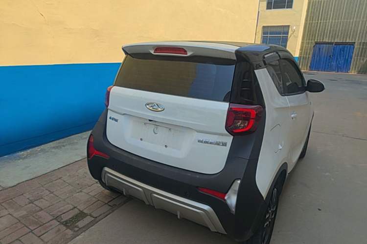 Used Chery QQ Little Ant 2022 Revised Version Sweet Pink Edition Half-Sugar Version Lithium Iron Phosphate 30.7 kWh 30 kW 301 km Rear Right 45 Deg