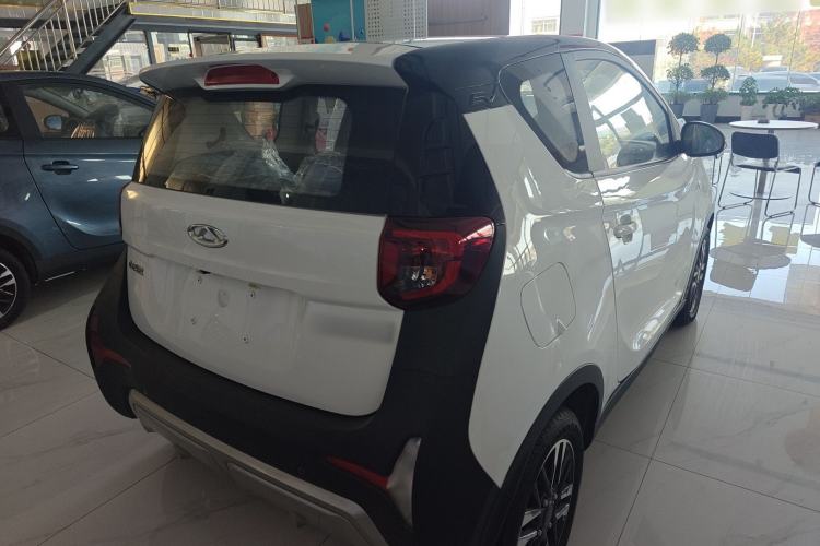 Used Chery QQ Little Ant 2022 Restyled Version Sweet Pink Edition Half-Sugar Version 30.6 kWh 30 kW 301 km Rear Right 45 Deg