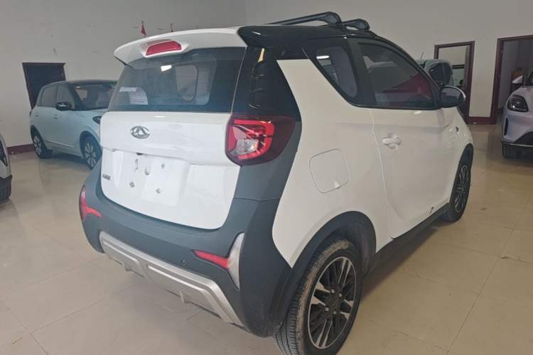 Used Chery QQ Little Ant 2022 Revised Version Sweet Pink Edition Half-Sugar Version Lithium Iron Phosphate 30.7 kWh 30 kW 301 km Rear Right 45 Deg