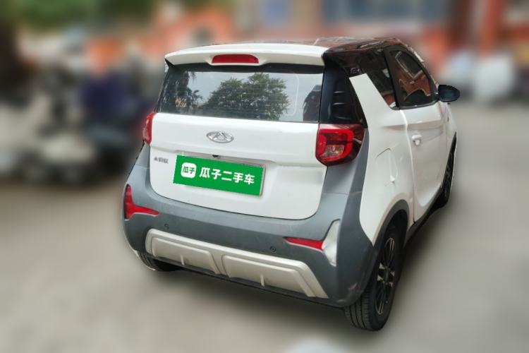 Used Chery QQ Little Ant 2022 Restyled Version Sweet Pink Edition Half-Sugar Version 30.6 kWh 30 kW 301 km Rear Right 45 Deg