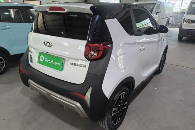 Used Chery QQ Little Ant 2022 Restyled Version Sweet Pink Edition Half-Sugar Version 30.6 kWh 30 kW 301 km Rear Right 45 Deg