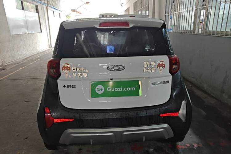Used Chery QQ Little Ant 2022 Revised Version Sweet Pink Edition Half-Sugar Version Lithium Iron Phosphate 30.7 kWh 30 kW 301 km Rear