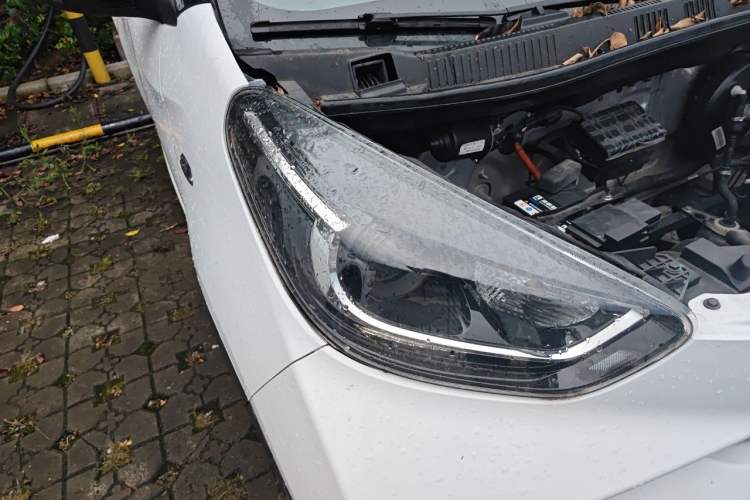 Used Chery QQ Little Ant 2022 Sweet Pink Edition Half-Sugar Version Lithium Iron Phosphate 30 kW 301 km Right Front Headlight
