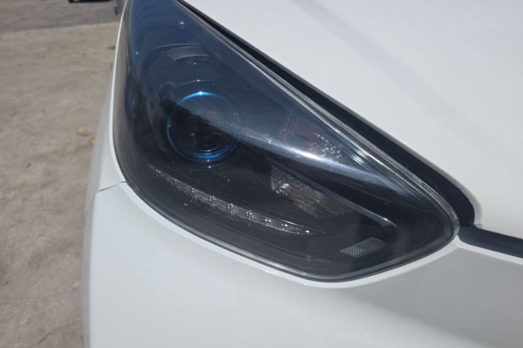 Used Chery QQ Little Ant 2022 Sweet Pink Edition Low-Sugar Version Lithium Iron Phosphate 30 kW 301 km Right Front Headlight