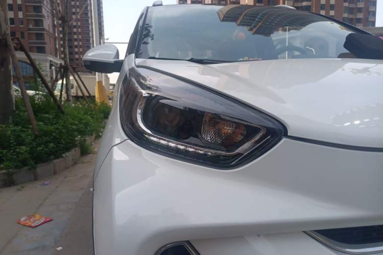 Used Chery QQ Little Ant 2022 Revised Version 2 Sweet Pink Edition Full-Sugar Version 30.6 kWh 30 kW 301 km Right Front Headlight