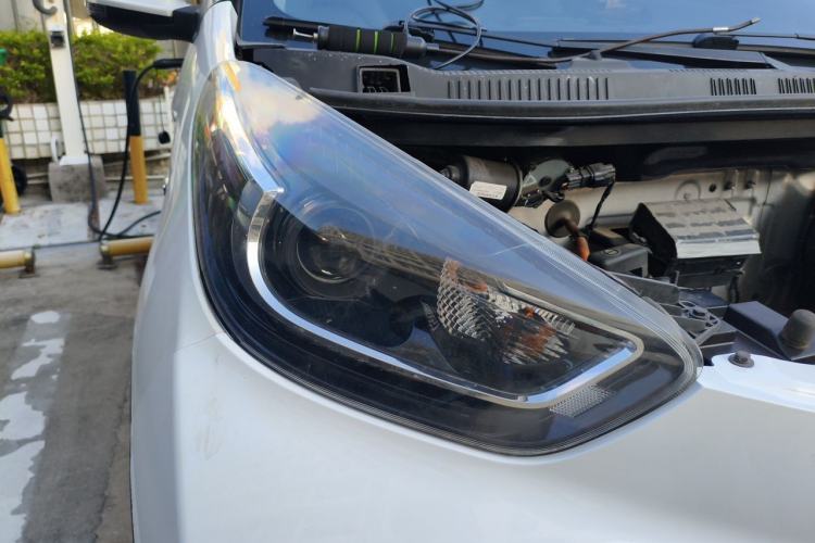 Used Chery QQ Little Ant 2022 Sweet Pink Edition Half-Sugar Version Lithium Iron Phosphate 30 kW 301 km Right Front Headlight