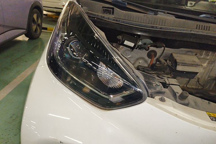 Used Chery QQ Little Ant 2022 Sweet Pink Edition Half-Sugar Version Lithium Iron Phosphate 29.2 kWh 30 kW 301 km Right Front Headlight