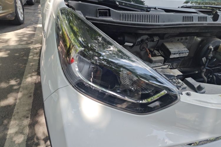 Used Chery QQ Little Ant 2022 Sweet Pink Edition Half-Sugar Version Lithium Iron Phosphate 29.2 kWh 30 kW 301 km Right Front Headlight