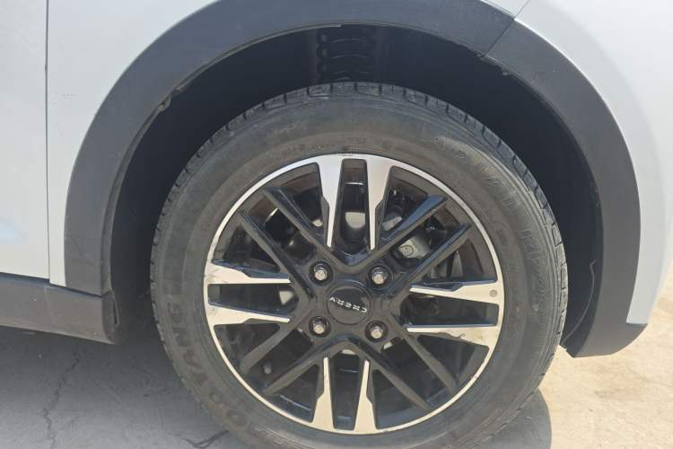 Used Chery QQ Little Ant 2022 Sweet Pink Edition Low-Sugar Version Lithium Iron Phosphate 30 kW 301 km Right Front Wheel Hub