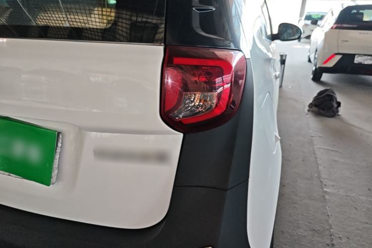 Used Chery QQ Little Ant 2022 Sweet Pink Edition Half-Sugar Version 3-Cell Lithium 30kW 301km Right Rear Taillight