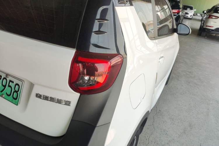 Used Chery QQ Little Ant 2022 Restyled Version Sweet Pink Edition Half-Sugar Version 28.8 kWh 30 kW 301 km Right Rear Taillight