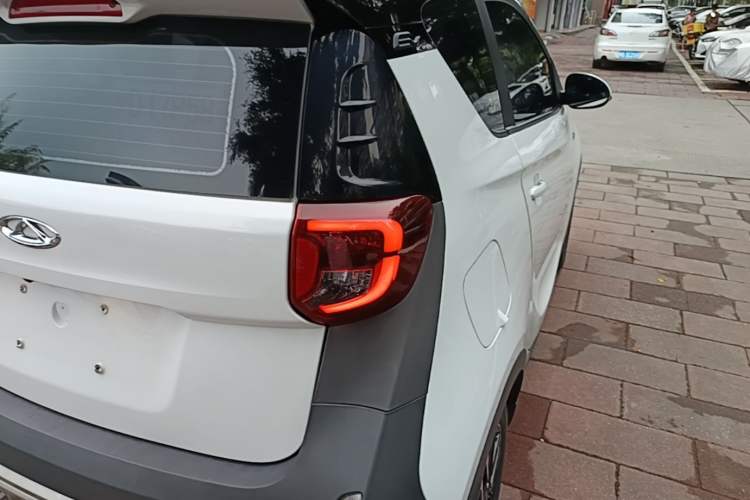 Used Chery QQ Little Ant 2022 Revised Version 2 Sweet Pink Edition Full-Sugar Version Lithium Iron Phosphate 30.7 kWh 30 kW 301 km Right Rear Taillight