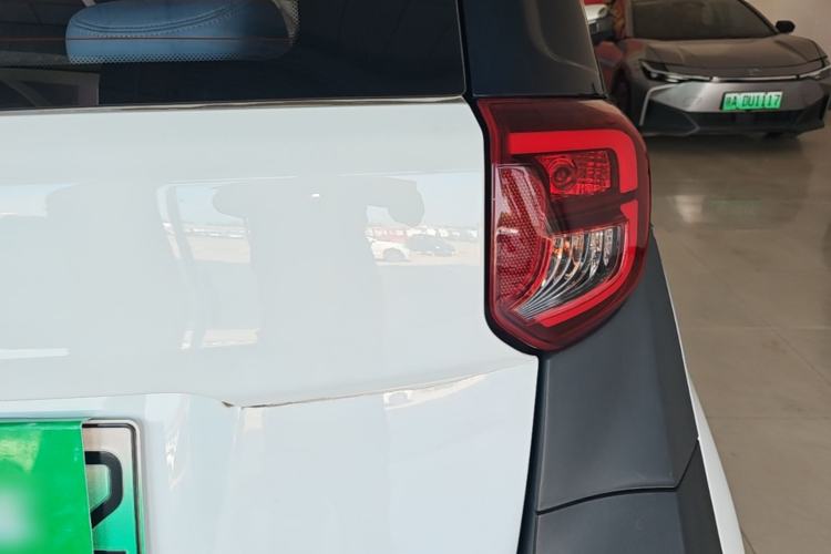 Used Chery QQ Little Ant 2022 Revised Version Sweet Pink Edition Half-Sugar Version Lithium Iron Phosphate 30.7 kWh 30 kW 301 km Right Rear Taillight