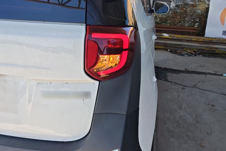Used Chery QQ Little Ant 2022 Restyled Version Sweet Pink Edition Low-Sugar Version Lithium Iron Phosphate Battery 30.7 kWh 30 kW 301 km Right Rear Taillight
